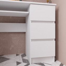 Белый письменный стол