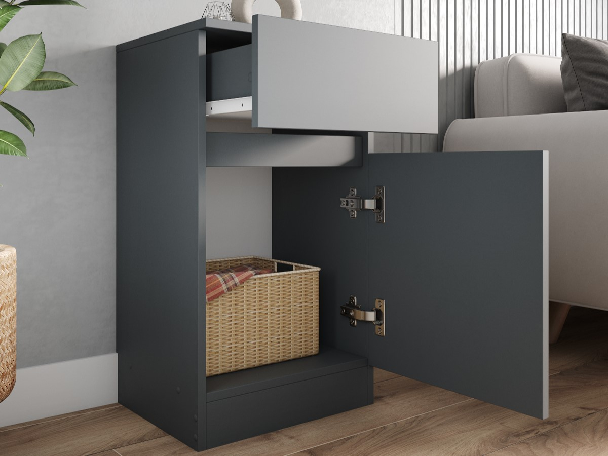 Фото недорогой узкой тумбы в маленький коридор из коллекции мебели для прихожей 'МОРИ' в цвете Графит в магазине